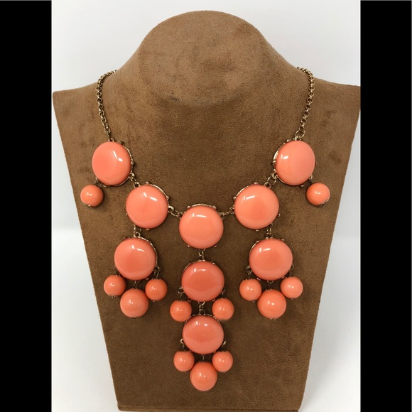 Jewelry - ⬇️FINAL SALE⬇️ Coral color Statement Necklace